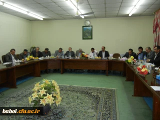 جلسه هم اندیشی  در مجمع عمومی مدرسان مرکز