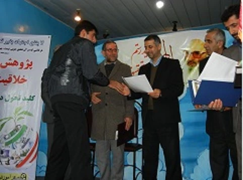 آیین گرامیداشت هفته پژوهش و تجلیل از پژوهشگران برترمرکز در سالن علامه سعید العلما مازندران