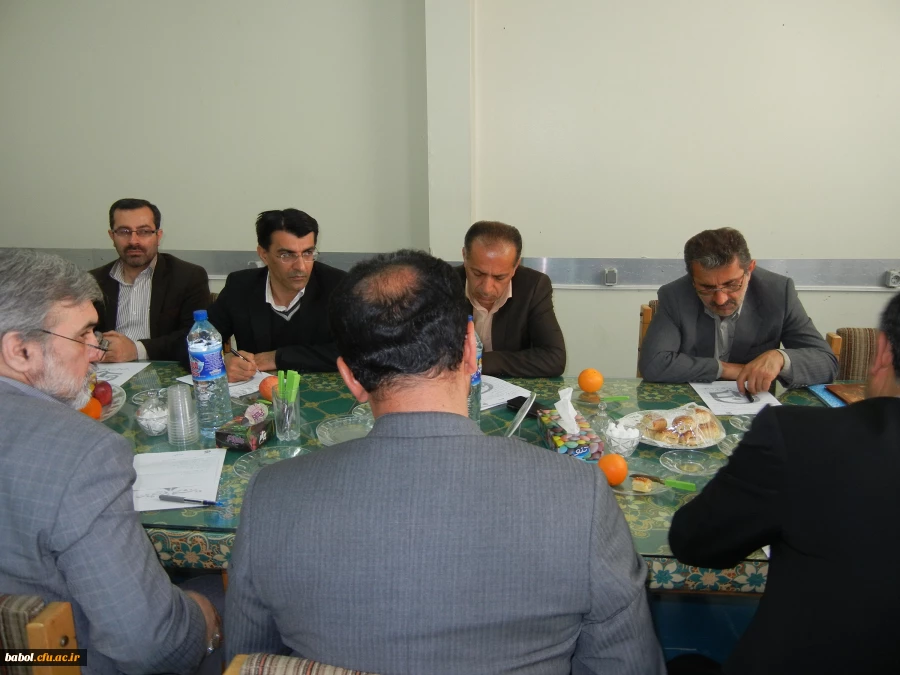 نشست معاونین اداری-مالی پردیس ها و مراکز آموزش عالی استان مازندران