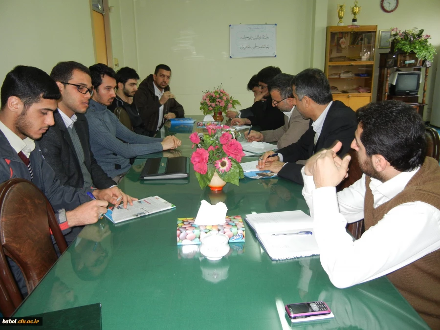 جلسه هماهنگی  دانشجویان با مسئولین مرکز برای برگزاری یادواره شهداء