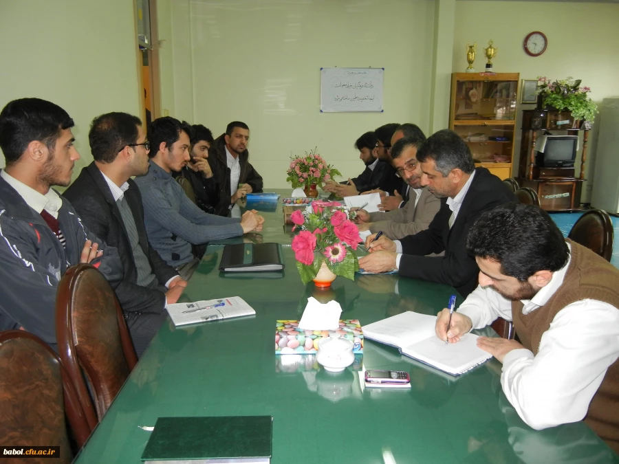 جلسه هماهنگی  دانشجویان با مسئولین مرکز برای برگزاری یادواره شهداء