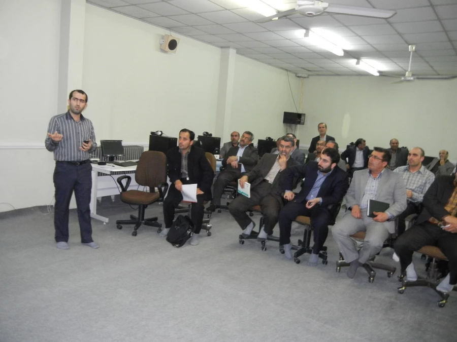 جلسه مدیران محترم گروههای آموزشی استان