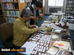 فعالیت های مسئول کتابخانه و دانشجویان در کتابخانه بر اساس شیوه جدید کد گزاری کتاب های مرکز