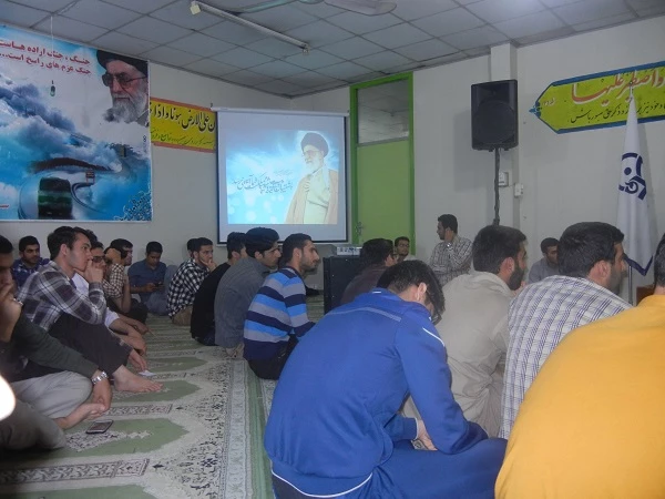 سلسله جلسات تریبون آزاد با موضوع انرژی هسته ای در ساختمان خوابگاه شهید علامه زاده مرکز