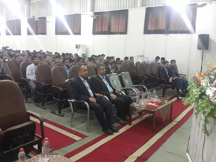 آیین گرامی داشت هفته معلم و تجلیل از دانشجویان برتر علمی