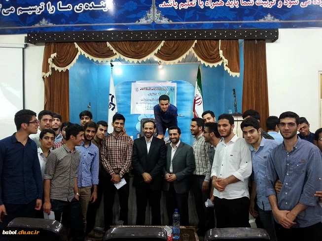 کرسی آزاد اندیشی با سخنرانی دکتر مصطفی  سمعیی نسب عضو هیئت علمی دانشگاه