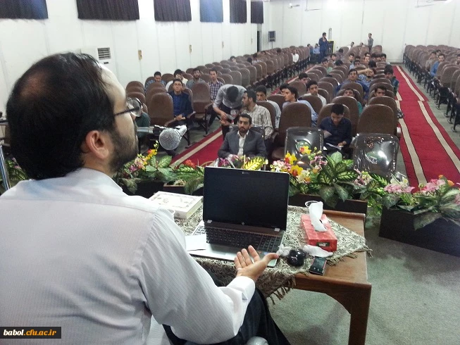 کرسی آزاد اندیشی با سخنرانی دکتر مصطفی  سمعیی نسب عضو هیئت علمی دانشگاه