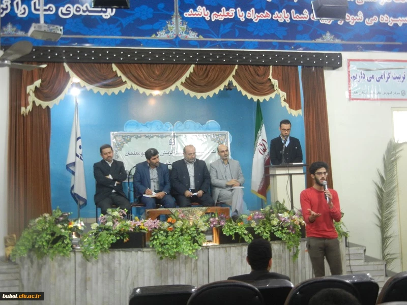 نشست  گزینش اداره کل آموزش و پرورش استان با دانشجویان مرکز