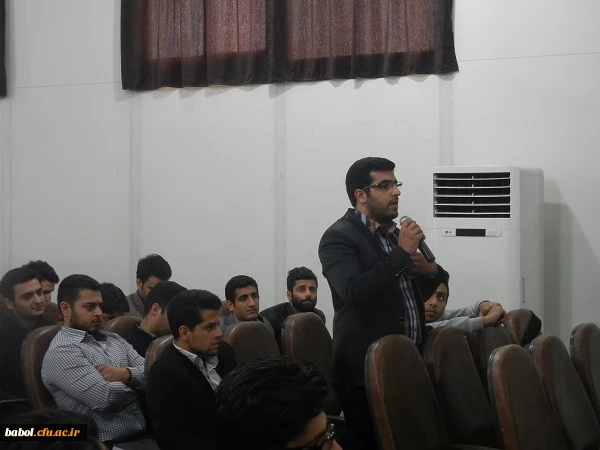 نشست  گزینش اداره کل آموزش و پرورش استان با دانشجویان مرکز