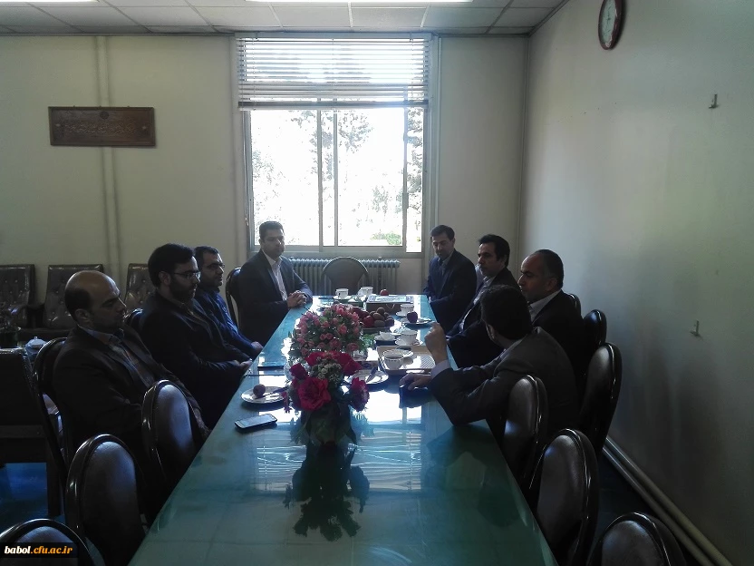 دعوت سرپرست مرکز آقای دکتر علی محمدی از مدیر اداره آموزش و پرورش شهرستان بابل آقای احمدی و دیدار وی از مرکز