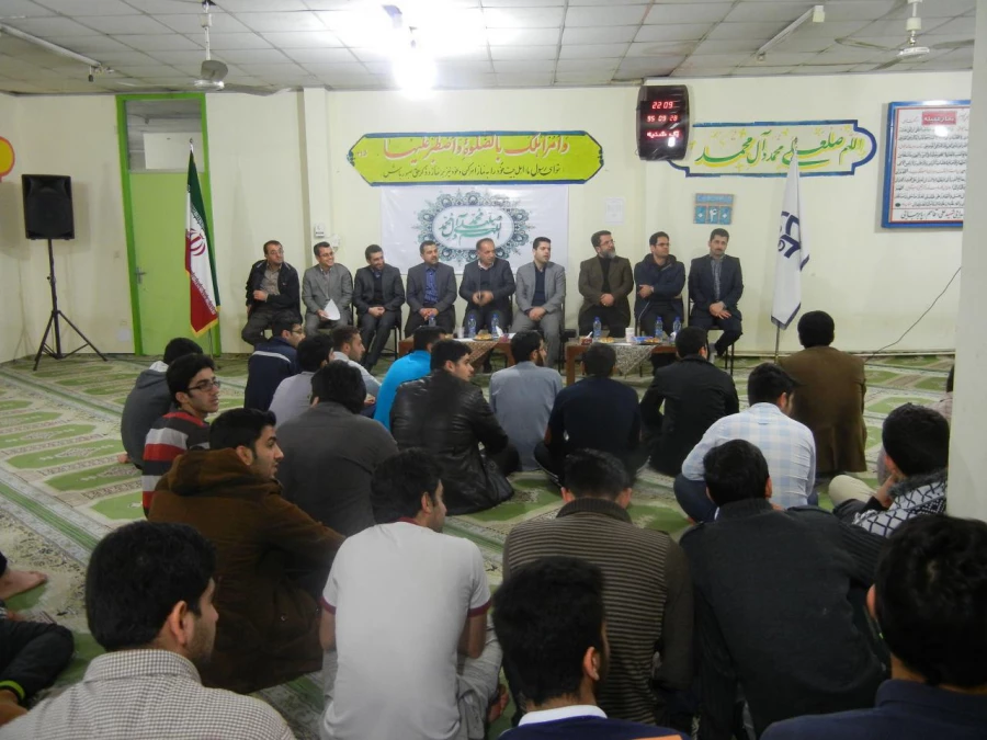 جلسه پرسش و پاسخ  دانشجویان با مسئولین پردیس و مرکز