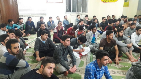 مناظره ی دانشجویی به مناسبت نه دی ماه