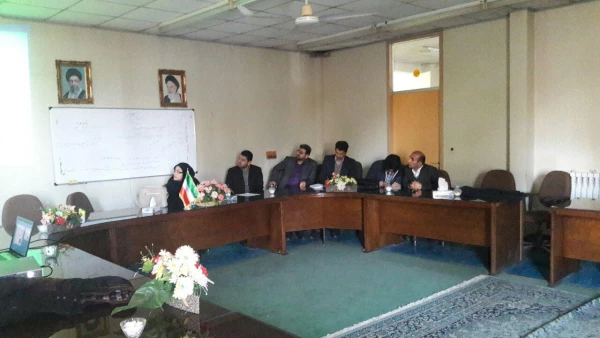 جلسه دفاع دانشجویان رشته زبان و ادبیات فارسی در درس کارورزی1