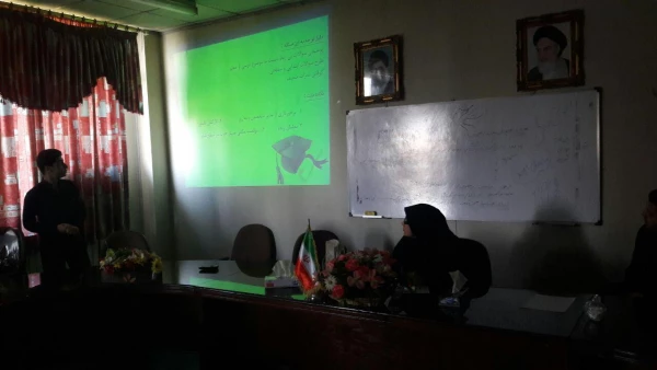 جلسه دفاع دانشجویان رشته زبان و ادبیات فارسی در درس کارورزی1