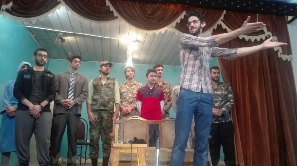 برگزاری نمایشنامه دانشجویی در سالن همایش مرکز  توسط دانشجویان گروه علوم تربیتی