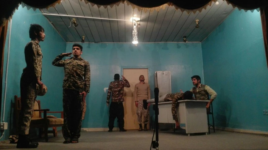 برگزاری نمایشنامه دانشجویی در سالن همایش مرکز  توسط دانشجویان گروه علوم تربیتی