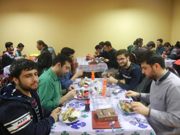 آیین گرامیداشت و  تجلیل از دانشجویان برتر دانشگاه فرهنگیان استان مازندران در مرکز حضرت فاطمه الزهرا(س) قائمشهر