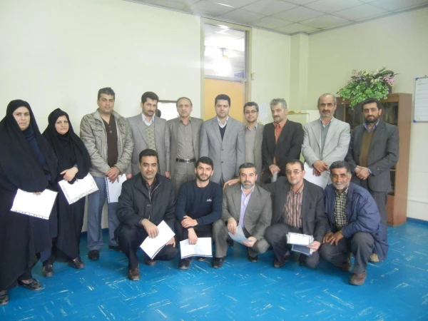 عکس ویژه کارکنان با سرپرست محترم دکتر شریعتی مازندران
