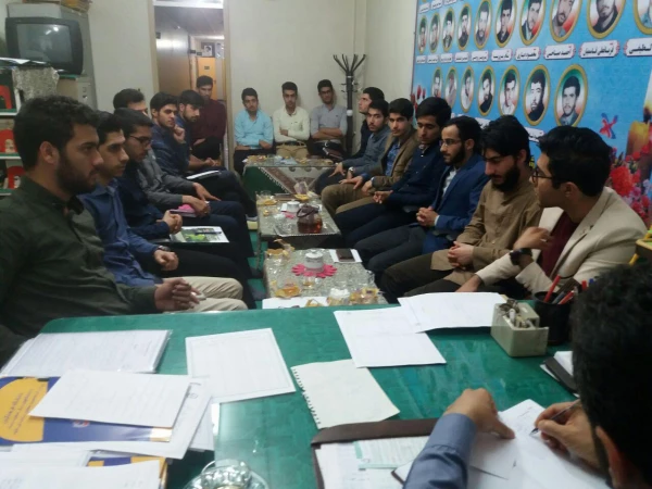 نشست دبیران کانون های دانشجویی با کارشناس فرهنگی