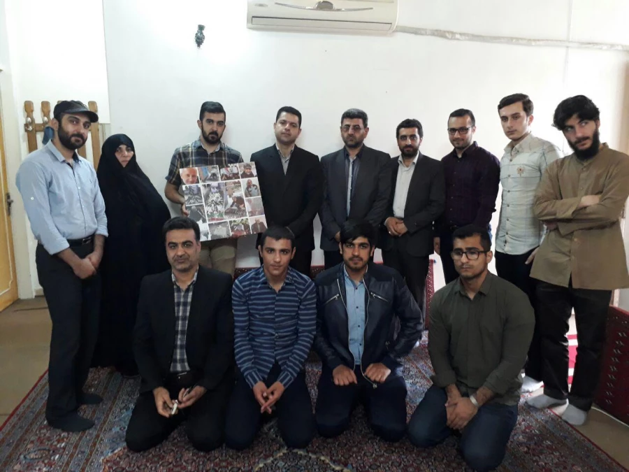 دیدار مسئولین و دانشجویان دانشگاه از خانواده  شهیدمدافع حرم سیدحسین  رئیسی