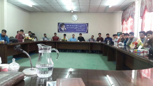 نشست علمی با عنوان تجربه های معلمی در آموزش ریاضی با حضور دکتر سیداحمد  حسن پور