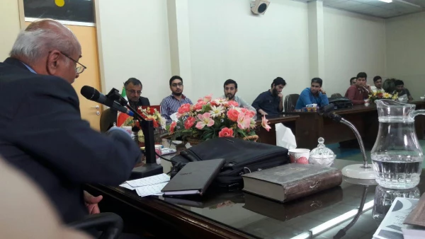 نشست علمی با عنوان تجربه های معلمی در آموزش ریاضی با حضور دکتر سیداحمد  حسن پور