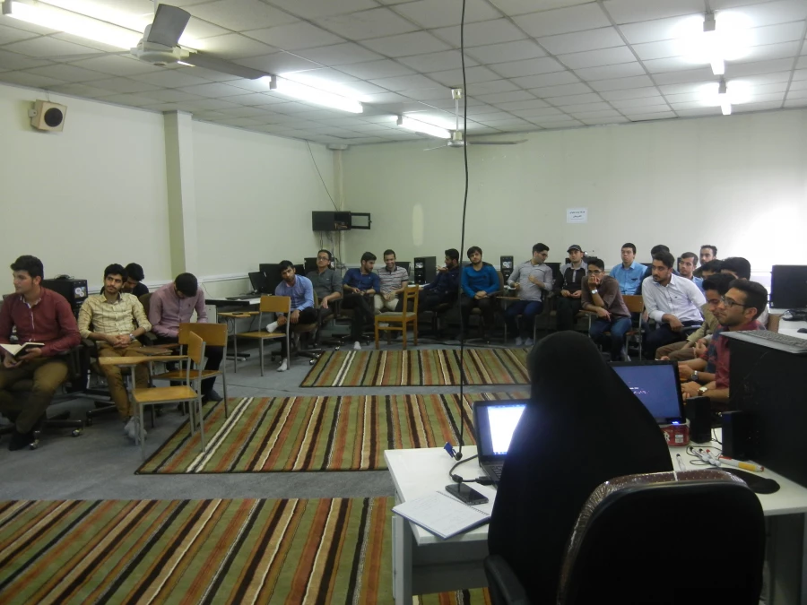 کارگاه آموزشی تخصصی  نرم افزار جئوجبرا برای دانشجویان رشته ریاضی