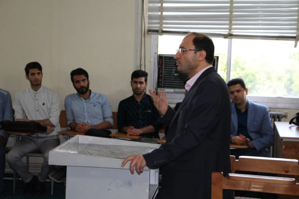 برگزاری اولین سمینار علمی_تخصصی انجمن علمی علوم تربیتی دانشجومعلمان دانشگاه فرهنگیان استان مازندران در مرکز