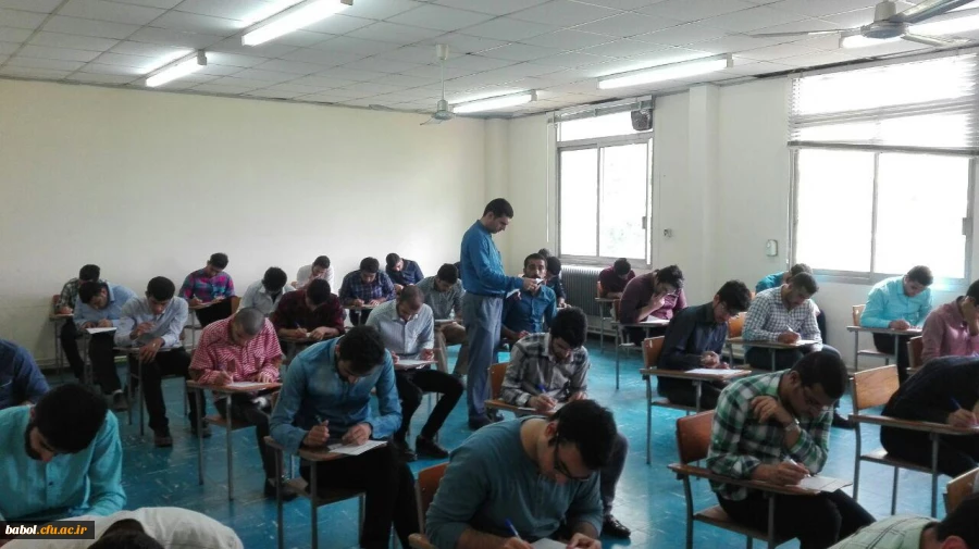 سانس دوم اولین روز برگزاری امتحانات پایان ترم نیمسال دوم تحصیلی 96-95