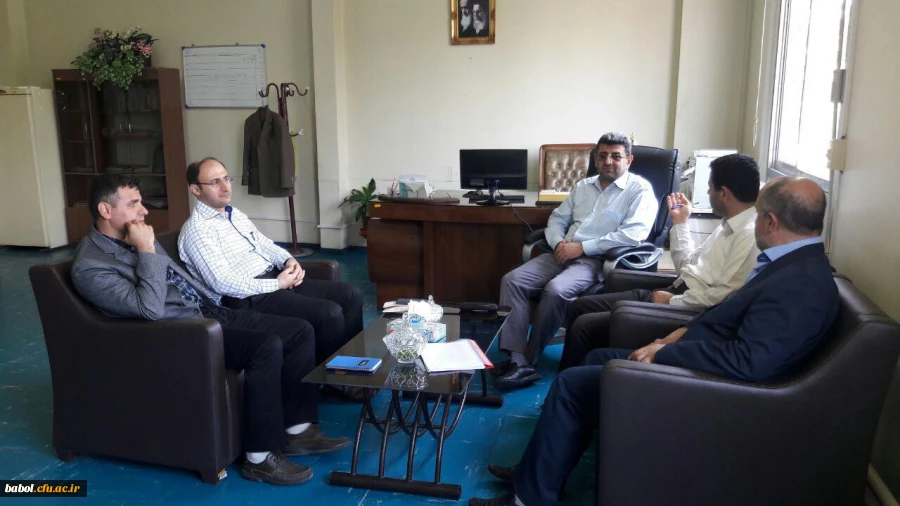 نشست صمیمی مسئول محترم نظارت و ارزیابی  و پژوهش مدیریت امور پردیس های استان با کارکنان مرکز