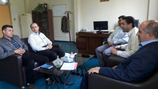 نشست صمیمی مسئول محترم نظارت و ارزیابی  و پژوهش مدیریت امور پردیس های استان با کارکنان مرکز