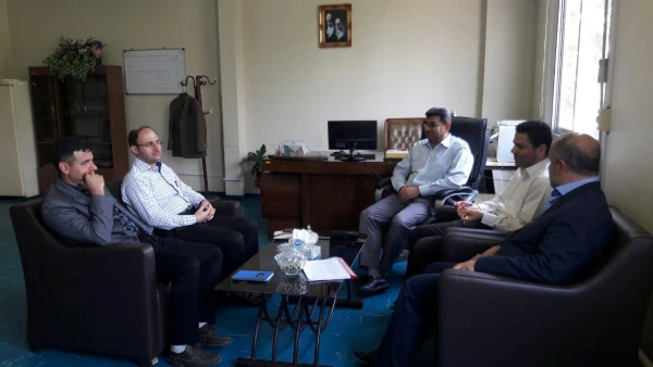 نشست صمیمی مسئول محترم نظارت و ارزیابی  و پژوهش مدیریت امور پردیس های استان با کارکنان مرکز