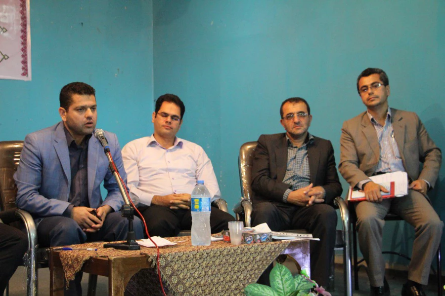 نشست مشترک مسئولین دانشگاه با دانشجو معلمان مرکز