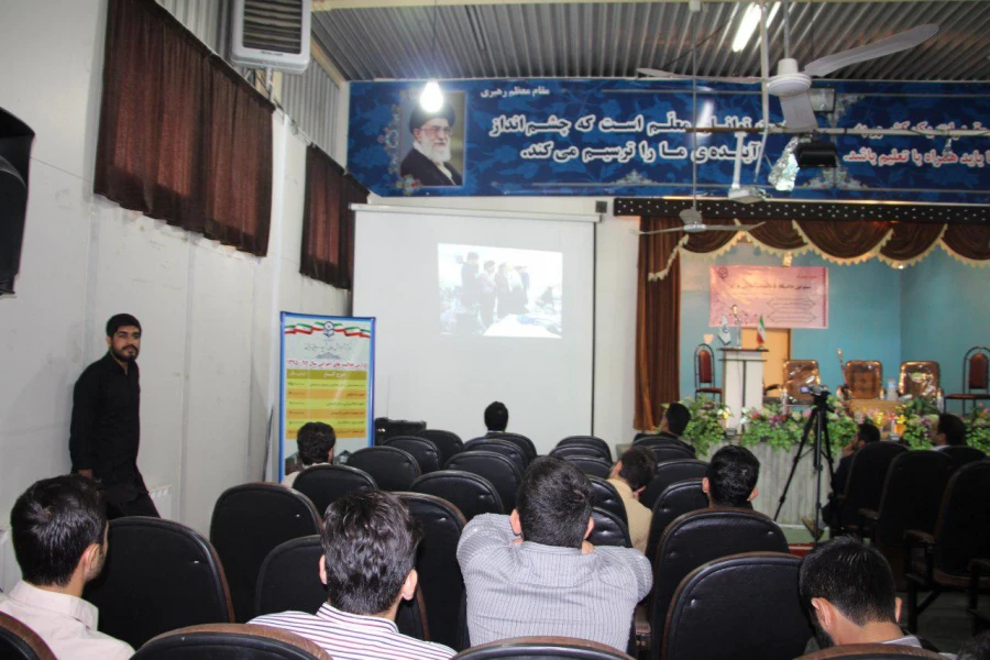 نشست مشترک مسئولین دانشگاه با دانشجو معلمان مرکز