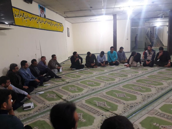 جلسه ی شورای صنفی مرکز به همراه مسولین مرکز با نمایندگان خوابگاه ها