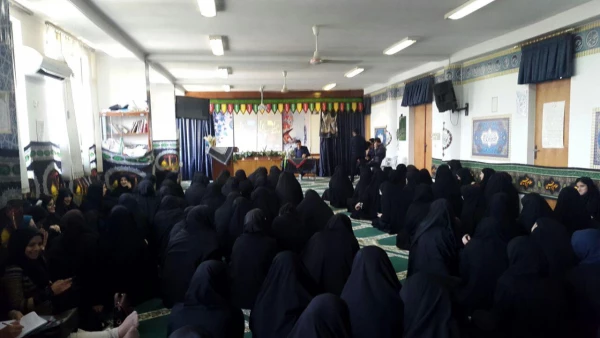 حضور دانشجو معلم مرکز و دبیر انجمن اسلامی دانشگاه های فرهنگیان استان مازندران  در جلسه دانشجو معلمان پردیس