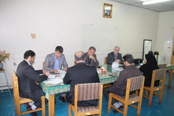 جلسه ی کمیته ی تخصصی پژوهش استان  با عنوان  نحوه برگزاری جشنواره دست ساخته های دانشجومعلمان