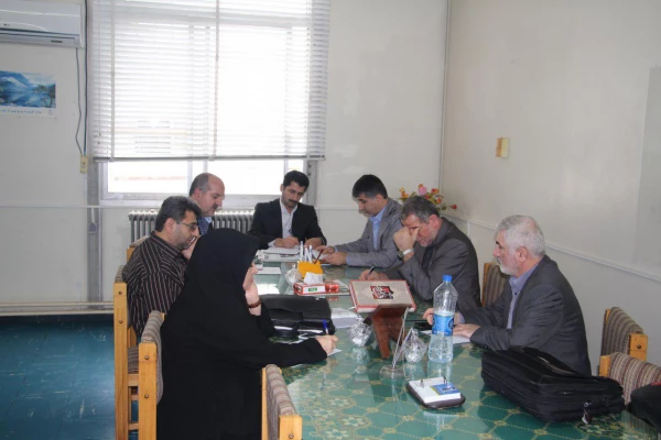 جلسه ی کمیته ی تخصصی پژوهش استان  با عنوان  نحوه برگزاری جشنواره دست ساخته های دانشجومعلمان