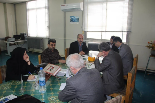 جلسه ی کمیته ی تخصصی پژوهش استان  با عنوان  نحوه برگزاری جشنواره دست ساخته های دانشجومعلمان