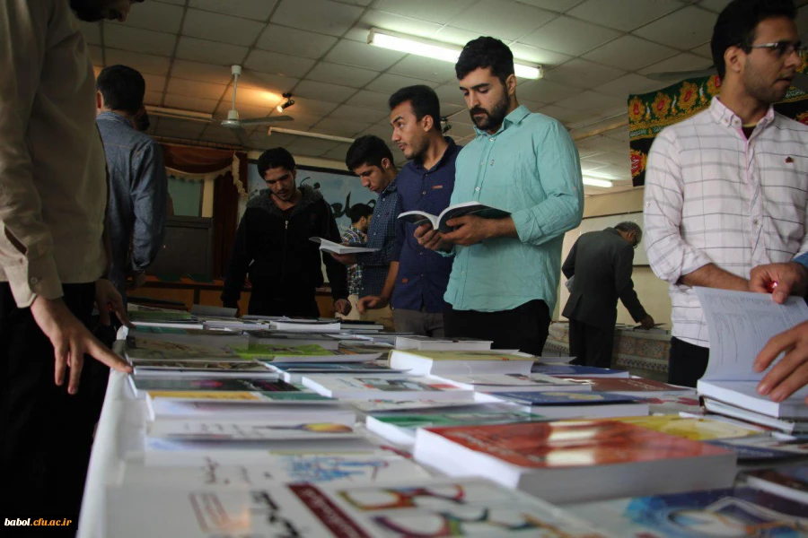 نمایشگاه کتاب جدیدالتالیف در مرکز