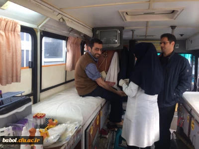 برنامه اهدای خون باحضور  کارکنان و دانشجویان  معلمان مرکز