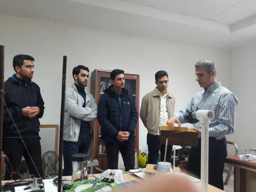 دیدارکارشناسان آموزش و پژوهش و اعضای انجمن های علمی دانشجویان با استاد پژوهشگر فوق دکتری فیزیک و عضوهیات علمی دانشگاه صنعتی نوشیروانی آقای دکتر رضا  خانبابایی