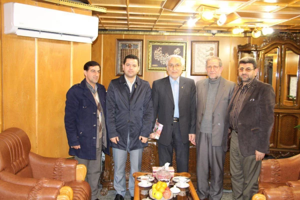 دیدار سرپرست مرکز و هیئت همراه با جناب آقای شهیر ی مدیر قرض الحسنه ولی عصر بابل