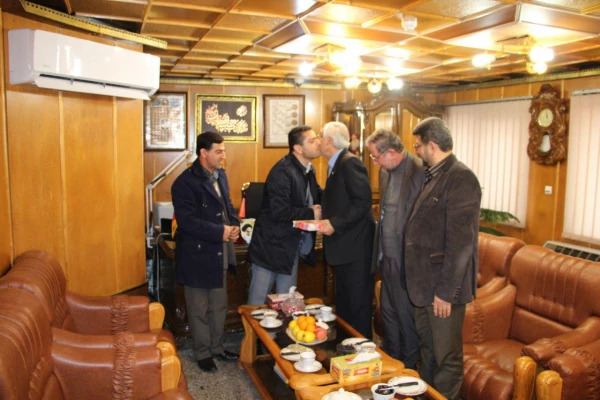 دیدارسرپرست مرکز و هیئت همراه با جناب آقای شهیر ی مدیر قرض الحسنه ولی عصر بابل