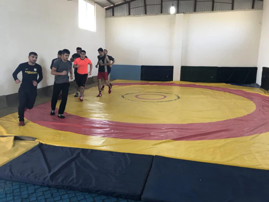 تمرینات اماده سازی تیم کشتی دانشگاه فرهنگیان