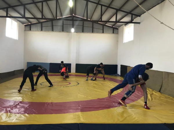 تمرینات اماده سازی تیم کشتی دانشگاه فرهنگیان