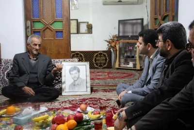 دیدار سرپرست و همکاران مرکز از خانواده محترم شهید دیّاری