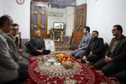 دیدار سرپرست و مسولین بخش های مختلف مرکز از خانواده محترم شهید دیّاری