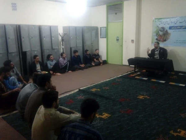 سلسله جلسه آشنایی با سلامت و طب با حضور استاد غلامی متخصص طب اسلامی
