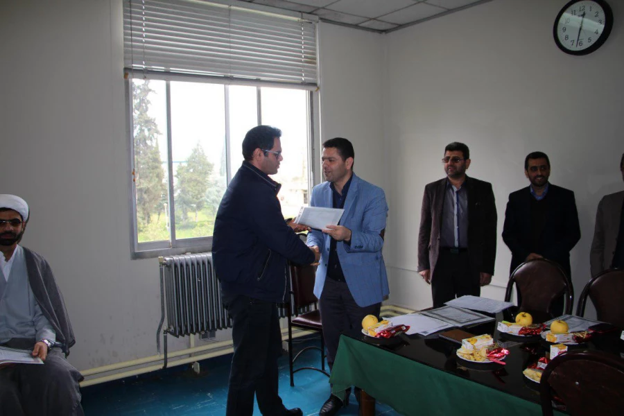 جلسه تقدیر و تشکر از استادان و همکاران مرکز